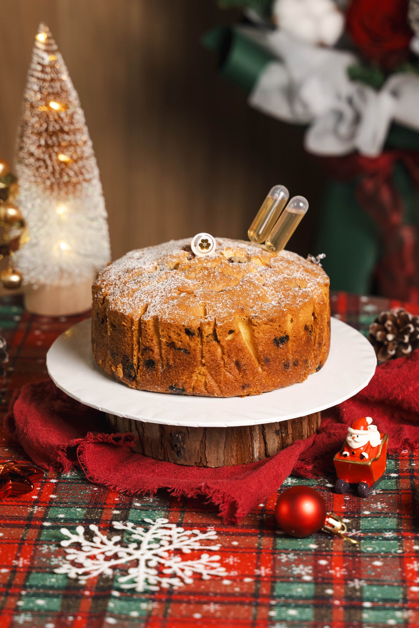 CHRISTMAS FRUIT CAKE