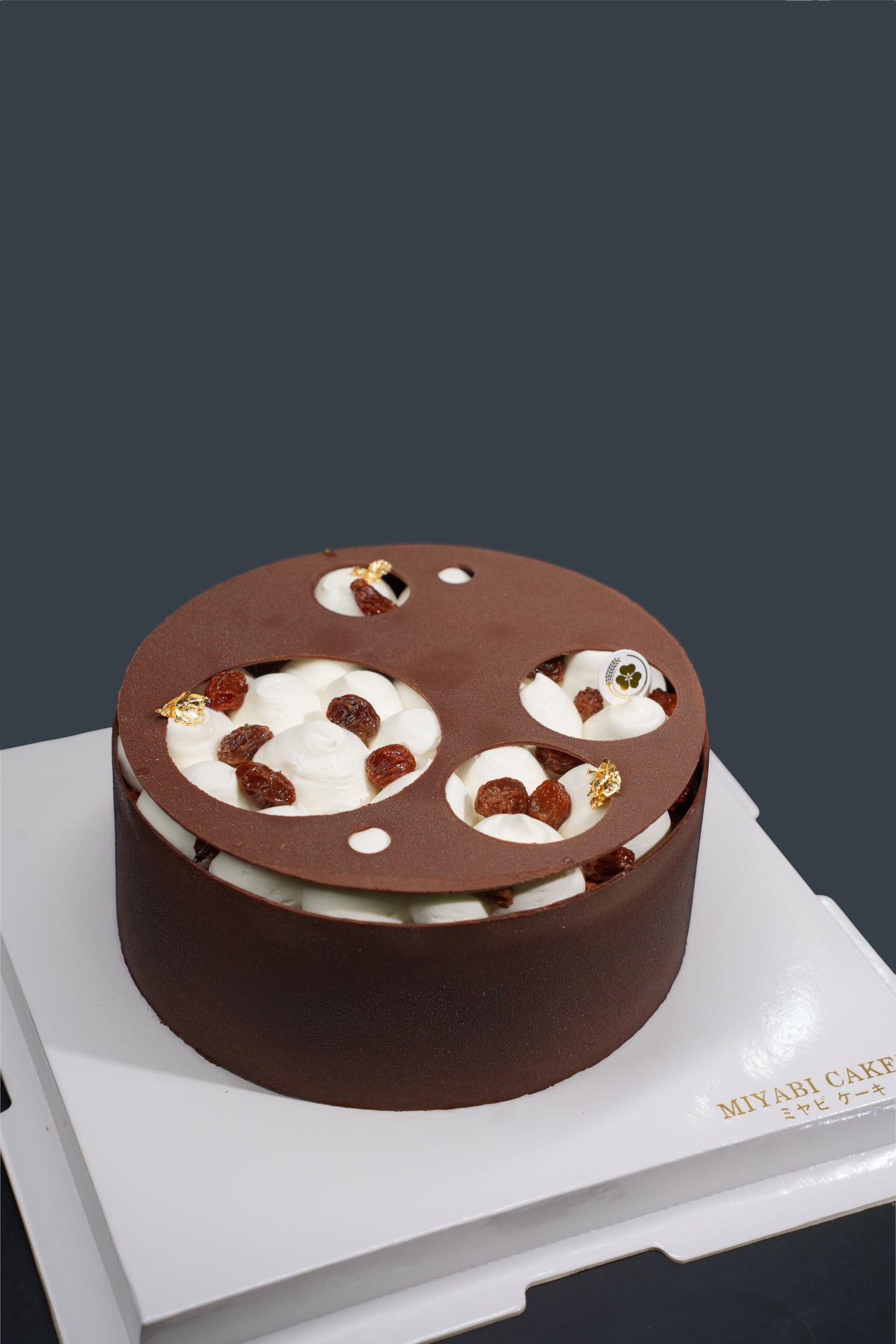 RUM & RAISIN