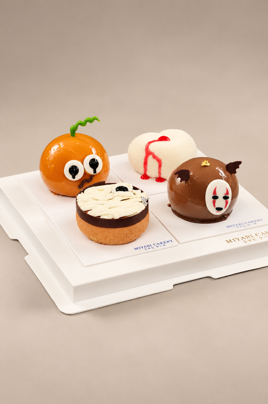 Halloween Cake 4-in-1 set: Trickster Caramel, Bleeding Heart, Spirit of Darkness and Mummified Peanut Tomb.